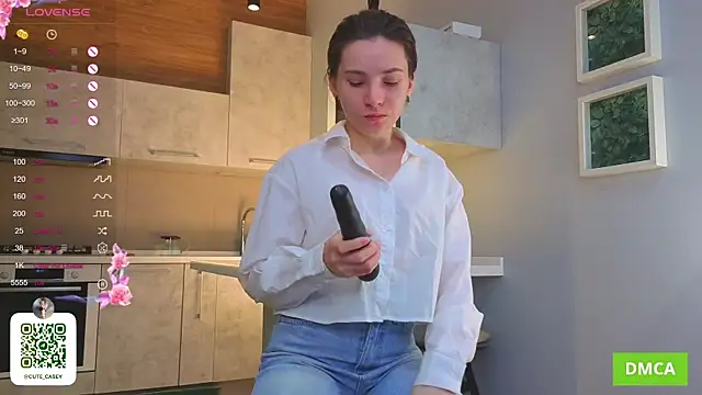 DonnaBurkee online show from 10-12-25, 04:03