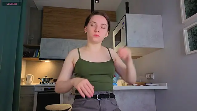 DonnaBurkee online show from 06-28-26, 04:41