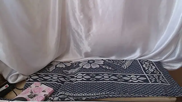 Burberrry  online show from 01-11-26, 07:37