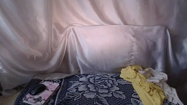 Burberrry  online show from 11-28-25, 06:46