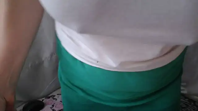 Burberrry  online show from 11-22-25, 08:24