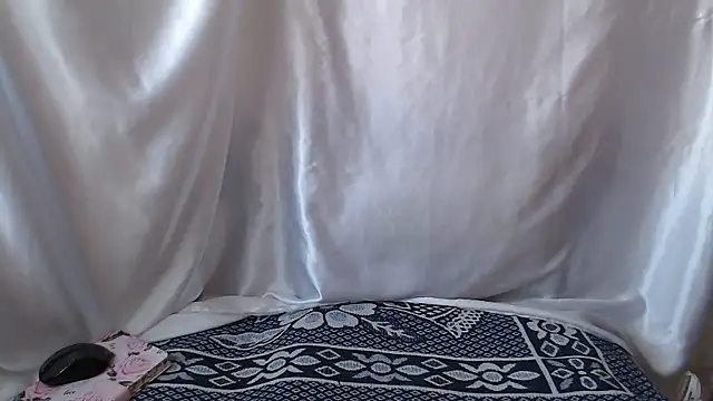 Burberrry  online show from 01-17-26, 07:01