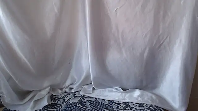 Snapshot of Burberrry_ chatting on 06-18-26, 03:05 Burberrry online show from 06-18-26, 03:05