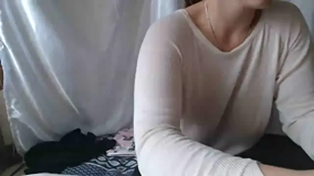 Snapshot of Burberrry_ chatting on 06-12-26, 08:23 Burberrry online show from 06-12-26, 08:23