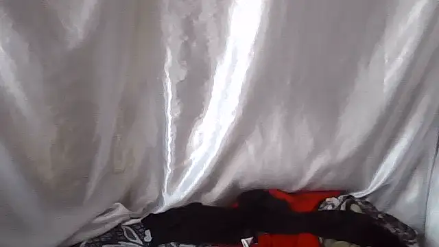 Snapshot of Burberrry_ chatting on 06-26-26, 03:45 Burberrry online show from 06-26-26, 03:45