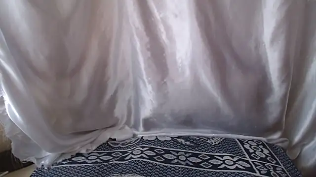 Burberrry  online show from 04-09-26, 06:41