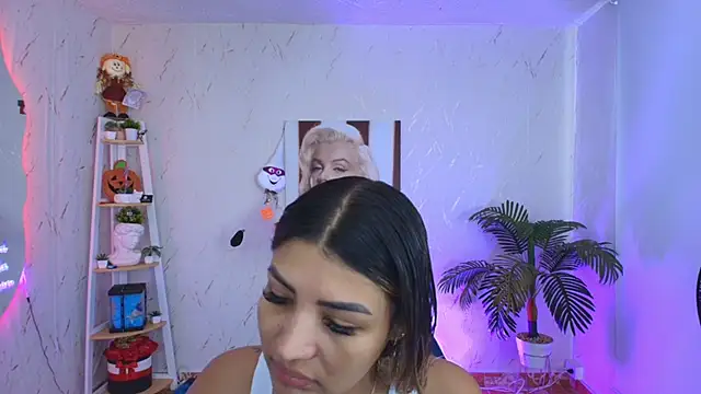 SALOOMEE   online show from 01-12-26, 07:42