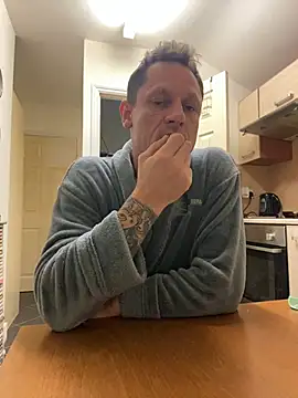 Yourhotboy 42 online show from 02-04-25, 12:19