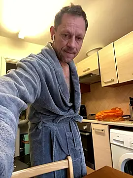 Yourhotboy 42 online show from 01-11-26, 12:12