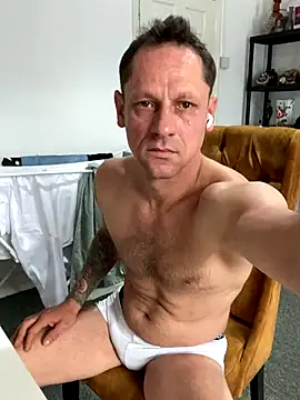 Yourhotboy 42 online show from 10-11-25, 11:00