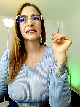 Snapshot of Alessandra_Schmoll chatting on 03-15-25, 09:41 Alessandra Schmoll online show from 03-15-25, 09:41