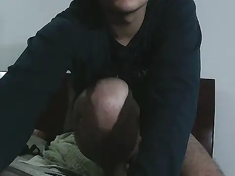 Snapshot of Nicolds14 chatting on 11-08-25, 01:53 Nicolds14 online show from 11-08-25, 01:53