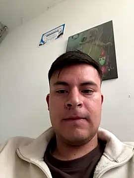 Snapshot of Nicolds14 chatting on 10-29-25, 09:14 Nicolds14 online show from 10-29-25, 09:14