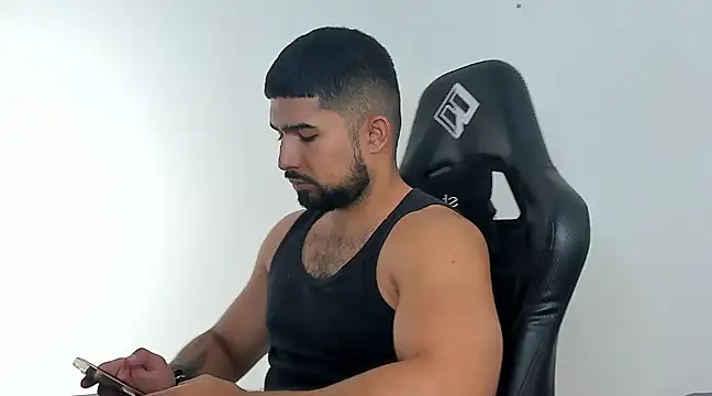 Snapshot of ethaanjones chatting on 01-07-25, 09:03 ethaanjones online show from 01-07-25, 09:03