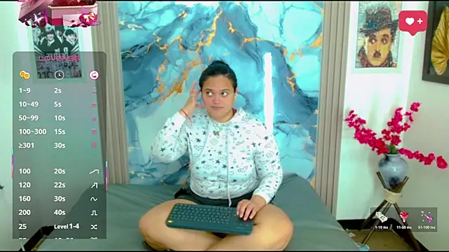 Snapshot of brunnette_hot chatting on 04-28-26, 11:03 brunnette hot online show from 04-28-26, 11:03