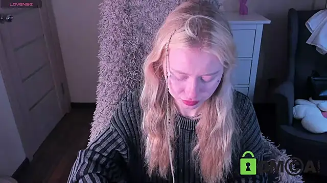 MalenaErnman online show from 09-21-25, 10:31