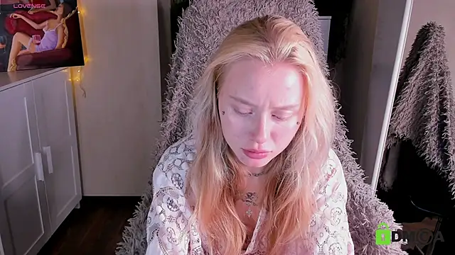 MalenaErnman online show from 09-09-25, 07:40