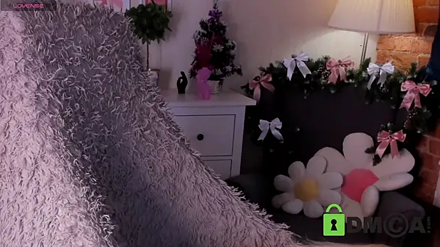 MalenaErnman online show from 12-21-25, 10:39