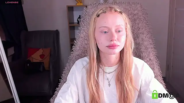 Snapshot of MalenaErnman chatting on 05-10-26, 10:30 MalenaErnman online show from 05-10-26, 10:30