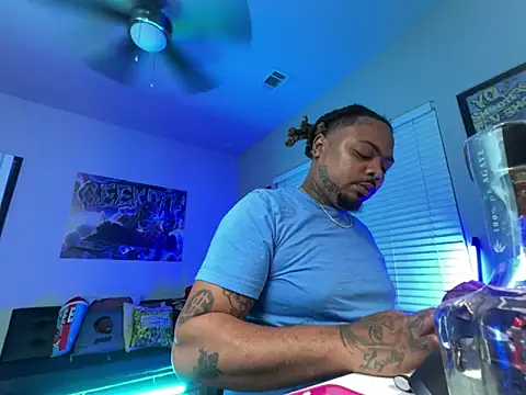 4EVAGLACIERS online show from 03-24-26, 03:17