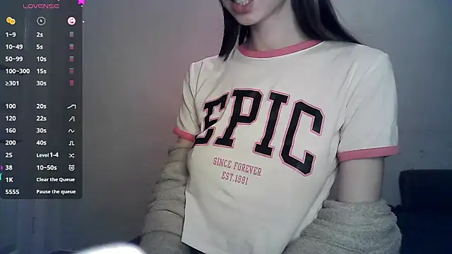 Snapshot of ElizaSwon chatting on 02-06-25, 06:24 ElizaSwon online show from 02-06-25, 06:24