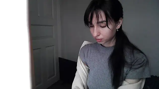 Snapshot of ElizaSwon chatting on 09-24-25, 02:45 ElizaSwon online show from 09-24-25, 02:45