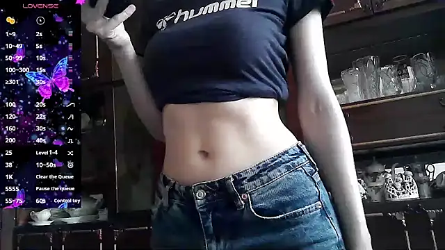 Snapshot of ElizaSwon chatting on 06-05-26, 04:13 ElizaSwon online show from 06-05-26, 04:13