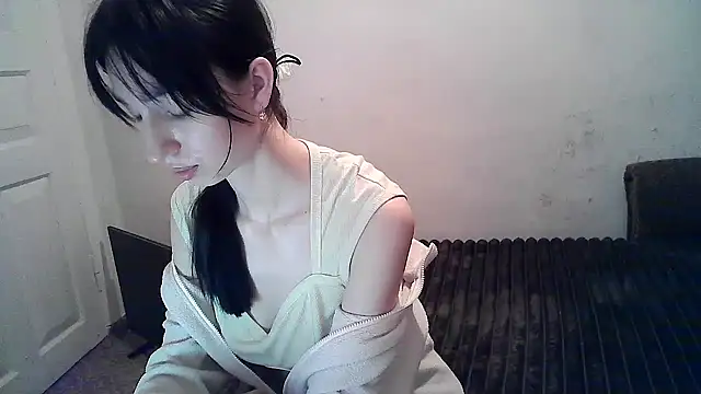 Snapshot of ElizaSwon chatting on 10-05-25, 03:14 ElizaSwon online show from 10-05-25, 03:14