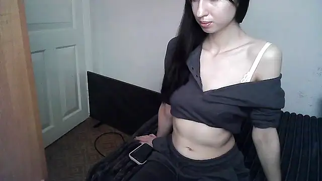 Snapshot of ElizaSwon chatting on 09-08-25, 02:38 ElizaSwon online show from 09-08-25, 02:38