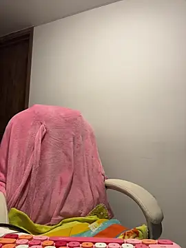 Snapshot of pamell_col chatting on 02-04-26, 10:10 pamell col online show from 02-04-26, 10:10