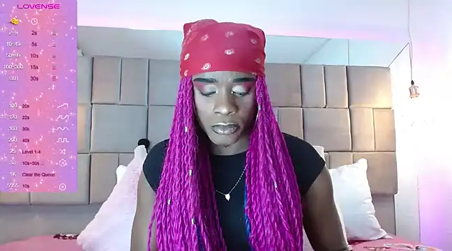Snapshot of puca_ebony chatting on 02-25-25, 07:38 puca ebony online show from 02-25-25, 07:38