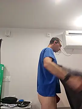 Iliketocooksquirt25 online show from 03-19-26, 04:23