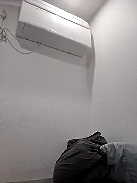 Iliketocooksquirt25 online show from 04-12-26, 11:08