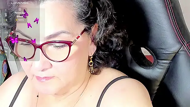 cataleya mom online show from 10-21-25, 02:55