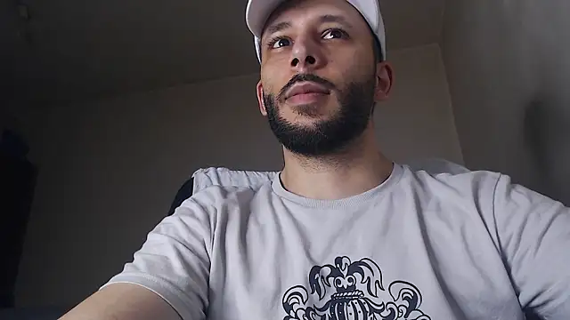 henryaxe online show from 06-25-26, 03:17