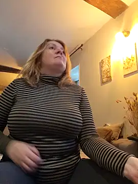 lady charlyne online show from 01-19-26, 01:59