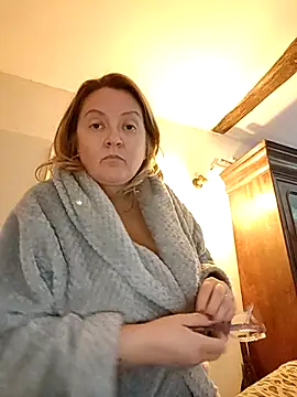 lady charlyne online show from 09-17-25, 07:32