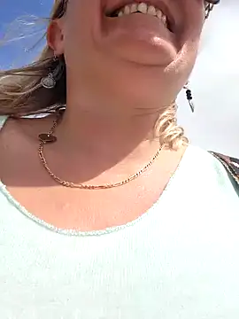 lady charlyne online show from 02-01-25, 04:43