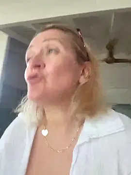 lady charlyne online show from 01-22-25, 02:24