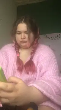 Snapshot of Freakcute_ chatting on 03-11-25, 01:45 Freakcute  online show from 03-11-25, 01:45