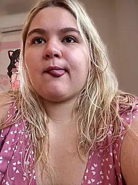 Freakcute  online show from 06-09-26, 03:46