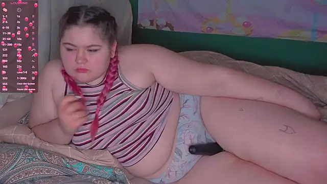 Snapshot of Freakcute_ chatting on 03-17-25, 08:30 Freakcute  online show from 03-17-25, 08:30