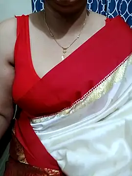Snapshot of Priya_Boudi chatting on 09-29-25, 06:24 Priya Boudi online show from 09-29-25, 06:24