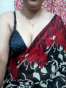 Snapshot of Priya_Boudi chatting on 10-25-25, 06:30 Priya Boudi online show from 10-25-25, 06:30