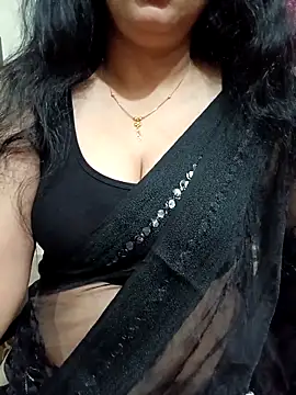 Snapshot of Priya_Boudi chatting on 10-09-25, 06:30 Priya Boudi online show from 10-09-25, 06:30