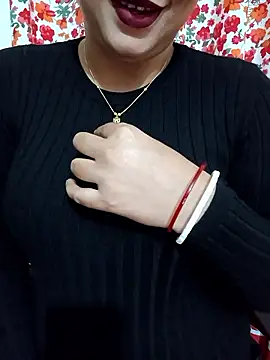 Snapshot of Priya_Boudi chatting on 01-07-26, 05:51 Priya Boudi online show from 01-07-26, 05:51