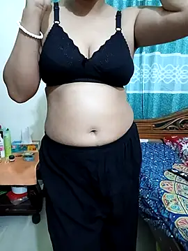Snapshot of Priya_Boudi chatting on 03-01-25, 04:47 Priya Boudi online show from 03-01-25, 04:47