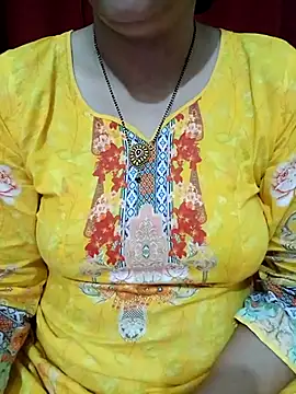 Snapshot of Priya_Boudi chatting on 02-28-25, 04:10 Priya Boudi online show from 02-28-25, 04:10