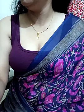 Snapshot of Priya_Boudi chatting on 10-14-25, 06:30 Priya Boudi online show from 10-14-25, 06:30