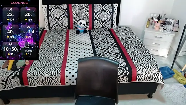 Snapshot of soniafuckboobs chatting on 02-11-26, 12:38 soniafuckboobs online show from 02-11-26, 12:38